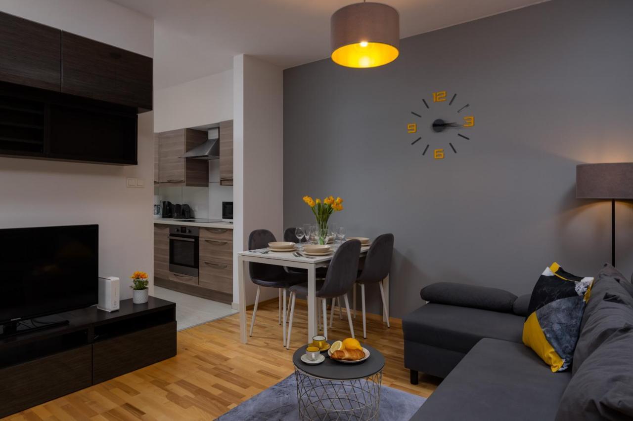 Kolejowa Apartments Warsaw By Noclegi Renters Exterior photo